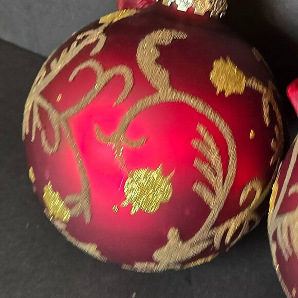 Frontgate Red Glass Christmas Ornaments Set Of 2 Gold Scroll Glitter Pattern 4" - Picture 3 of 8